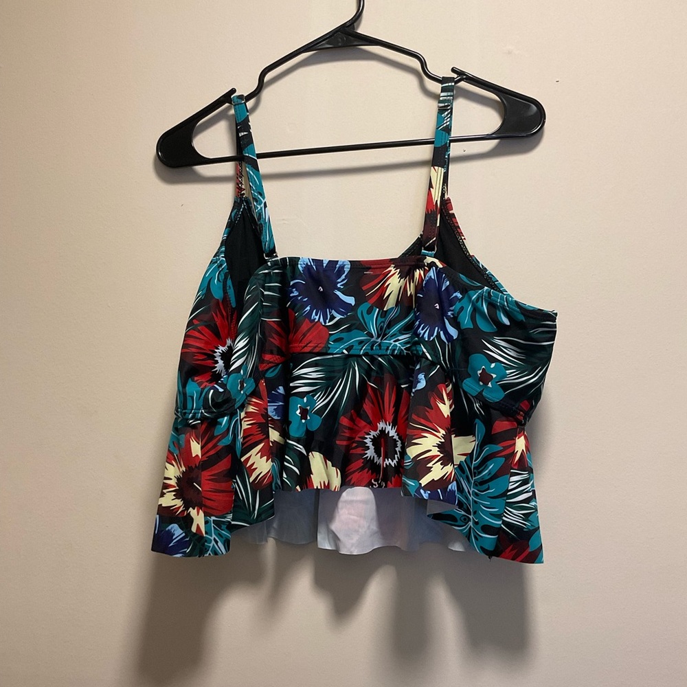 Flower Pattern Swim Top - Picture 4 of 4